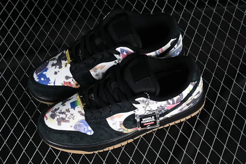 All Categories Nk SB Dunk Series Nk SB Dunk Low Low-top sneakers Supreme x Nk SB Dunk Low "Rammellzee" joint model SB low-top sports and leisure sneakers FD8778-001